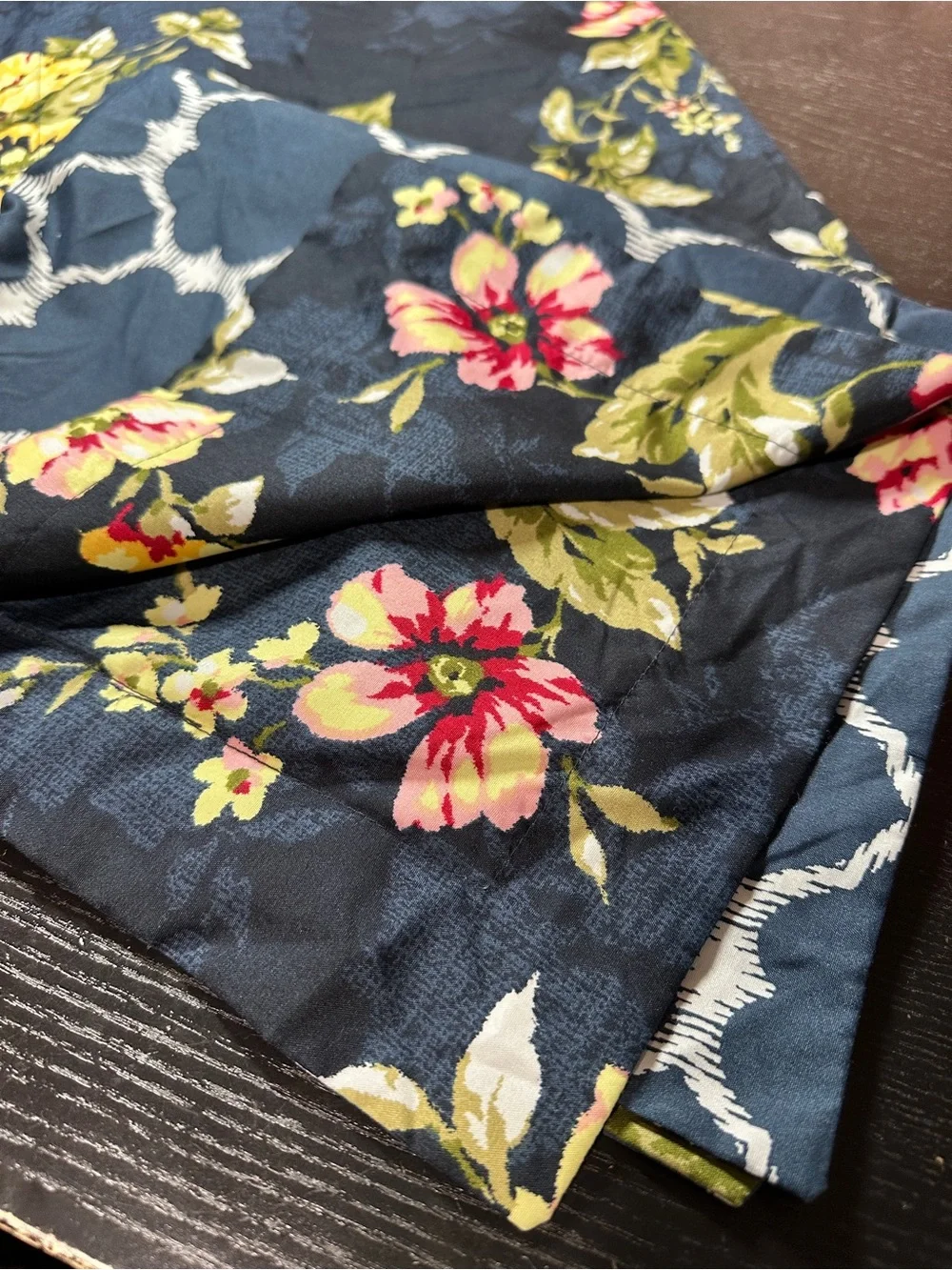 (2) Belk Modern Southern Home Bold Floral Reversible Trellis Print Shams 24x29